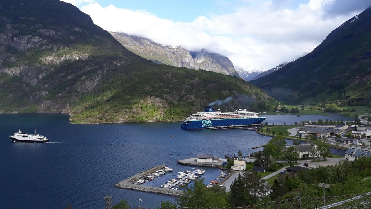 Hellesylt Hostel And Motel Exterior photo